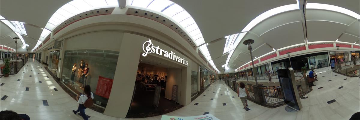 Rebajar Rascacielos Aditivo Vente a conocer quien es y donde está Stradivarius con tuYO en 360º!